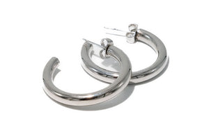 PRODUCT FEATURES:  316L High-Grade Stainless Steel  Hoop Length 1 Inch Hoop Opening 1 Inch Bamboo Width: 2mm Weight: 1 grams  Water-Resistant Tarnish-Free  *Extremely Lightweight.  Designer's Notes: Be bold and stylish with our Lightweight C-Shaped Design Earrings and wear them every day or for any occasion!