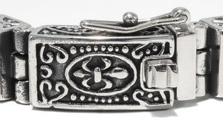 The Oskar Bracelet
