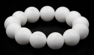 alt="White Jade Bracelet"