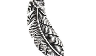 Silver Skull Leaf Pendant Necklace feature img close up 2