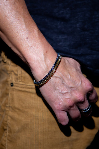 The Laxed Bracelet