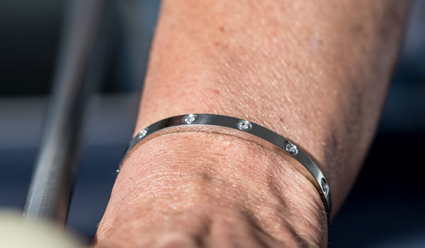 silver austrian crystal bracelet lifestyle img
