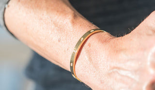 gold austrian crystal bracelet lifestyle img